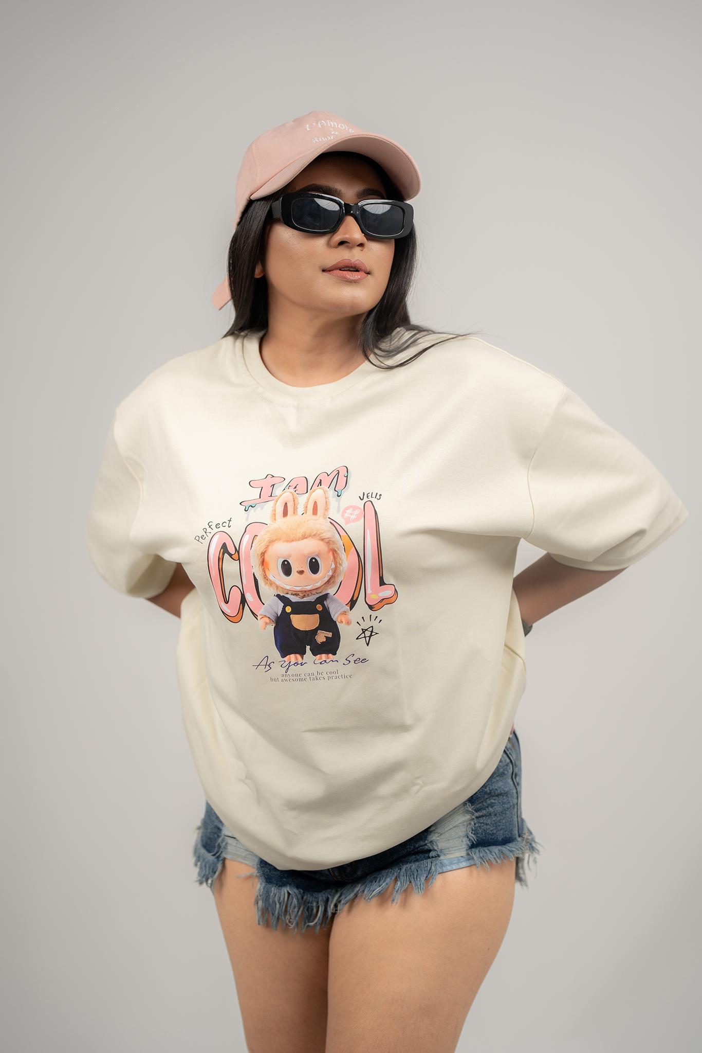 Velis Labubu Oversized T-Shirt – Unisex Casual Wear